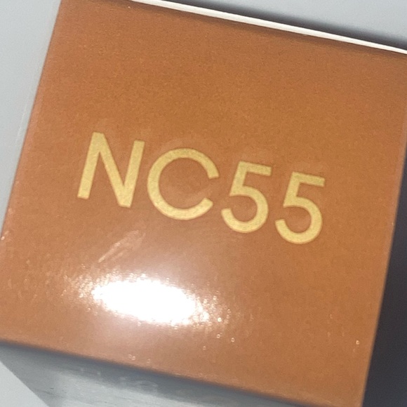 x1 MAC NC55 STUDIO RADIANCE SERUM POWDERED FOUNDATION BRAND NEW BOXED - Picture 6 of 11
